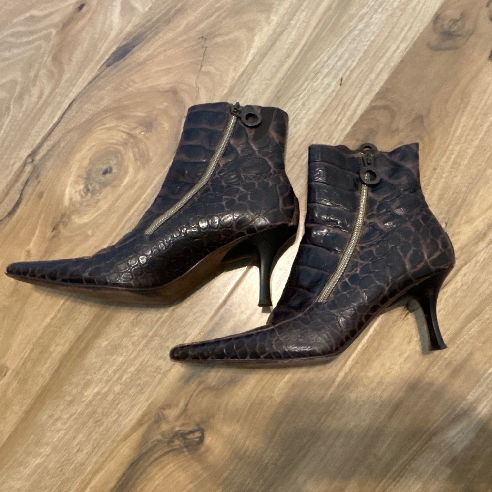 Vintage Donald J Pliner Ankle Booties size 6.5